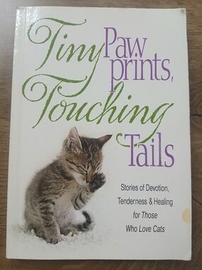 OTTO Tiny Pawprints Touching Tails (White, Purple, Green, Brown)